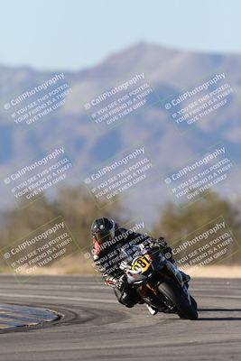 media/Dec-07-2025-CVMA (Sun) [[3e7d2de5dc]]/Race 12- Formula 40 MW and LW/